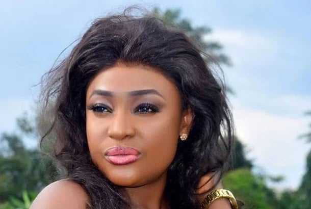 Lizzy Gold accuses maid of absconding with €1,000